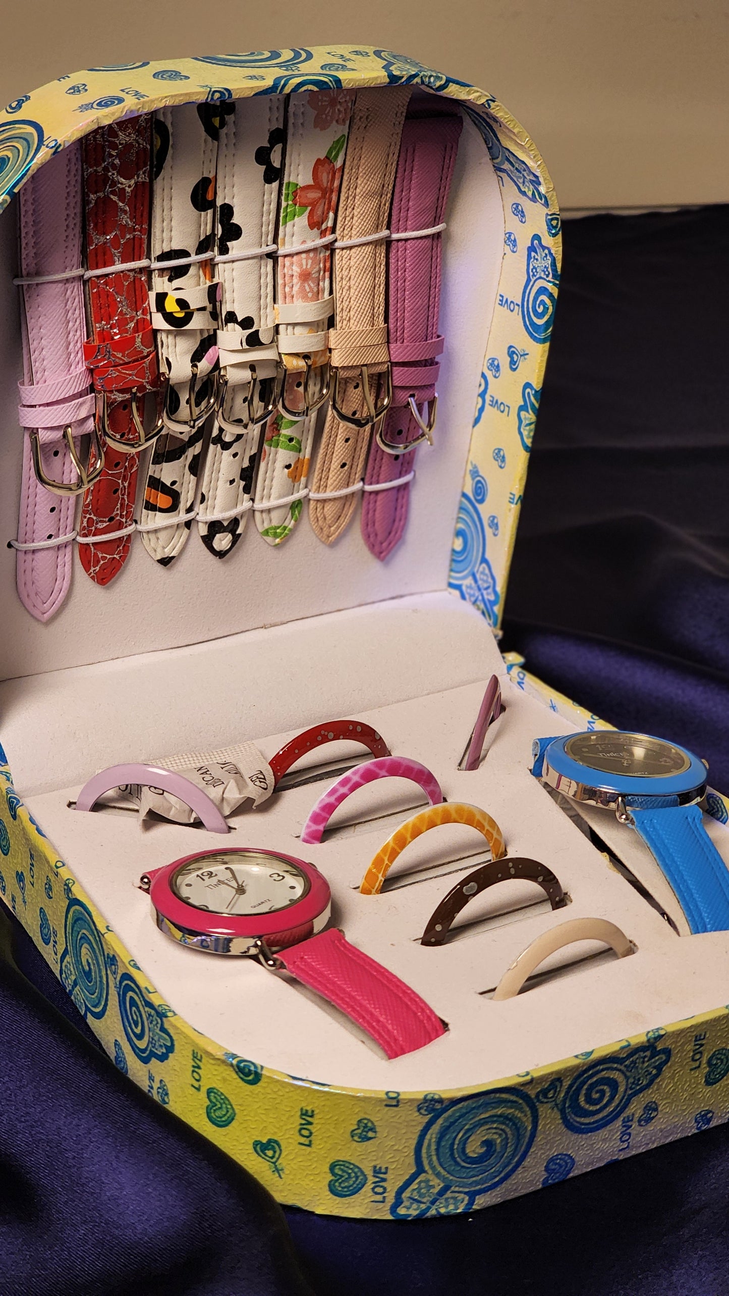 Multi-Strap Interchangeable Ladies Watch Set – Colorful Fashion Wristwatch Collection